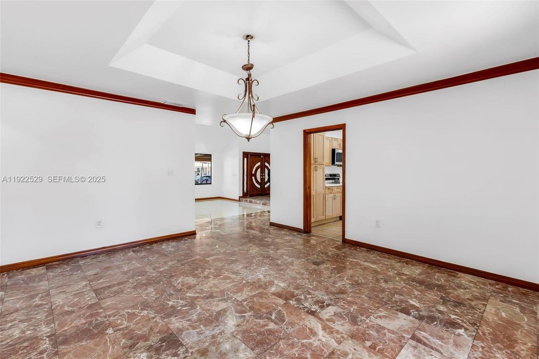 For Sale: $2,900,000 (4 beds, 5 baths, 3875 Square Feet)