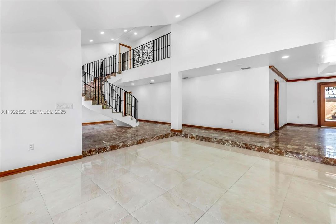 For Sale: $2,900,000 (4 beds, 5 baths, 3875 Square Feet)