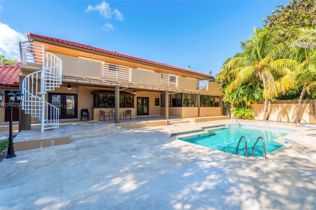 For Sale: $2,900,000 (4 beds, 5 baths, 3875 Square Feet)