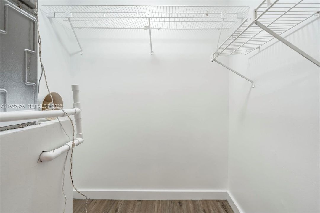 For Sale: $2,900,000 (4 beds, 5 baths, 3875 Square Feet)