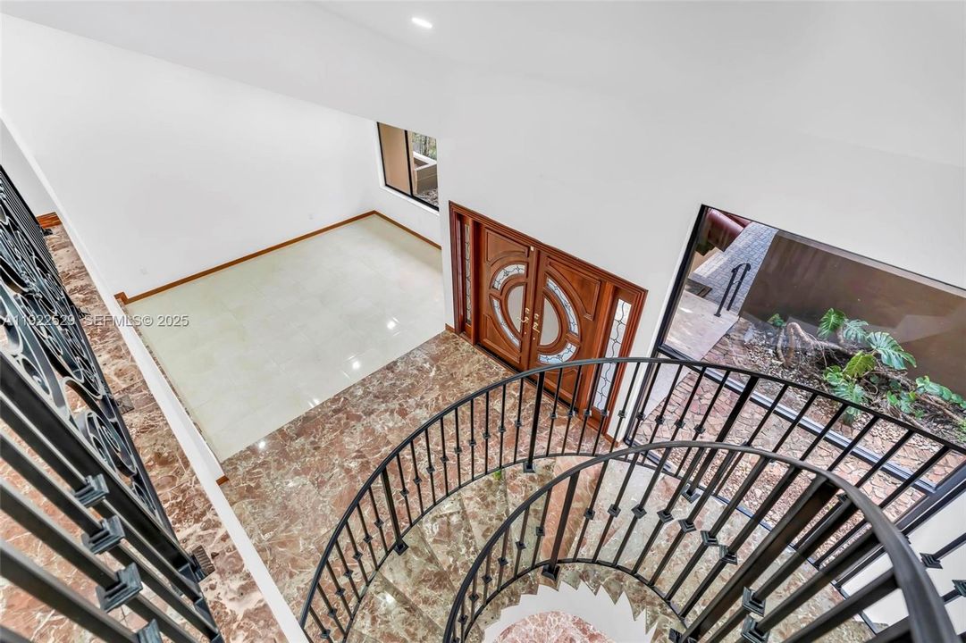 For Sale: $2,900,000 (4 beds, 5 baths, 3875 Square Feet)