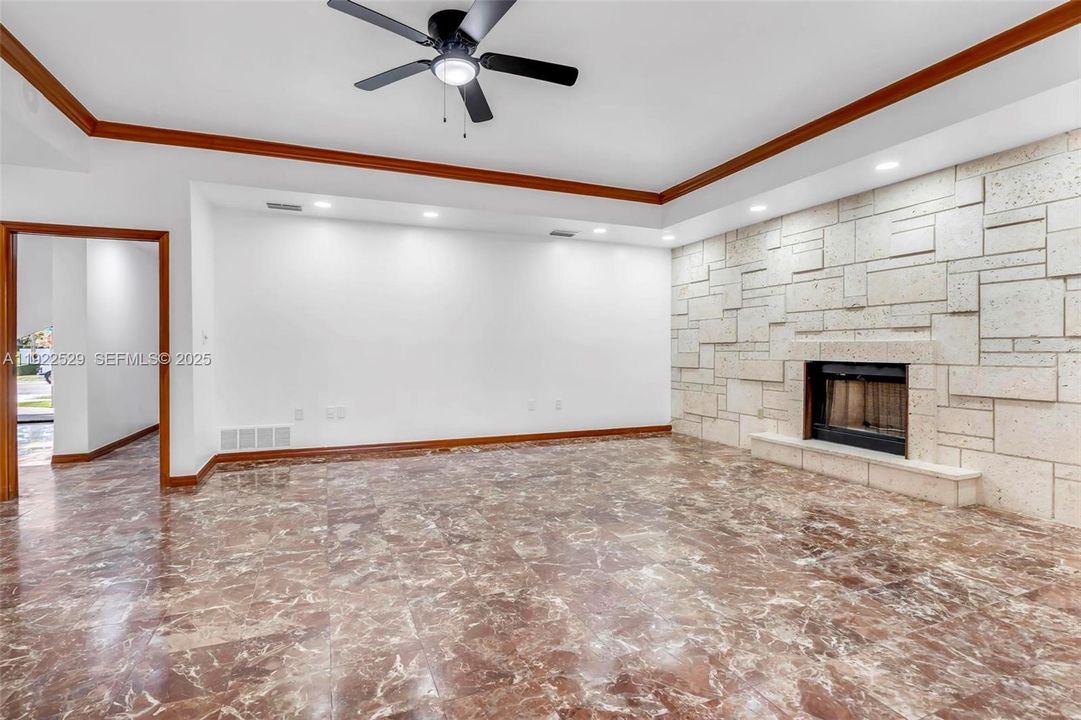 For Sale: $2,900,000 (4 beds, 5 baths, 3875 Square Feet)