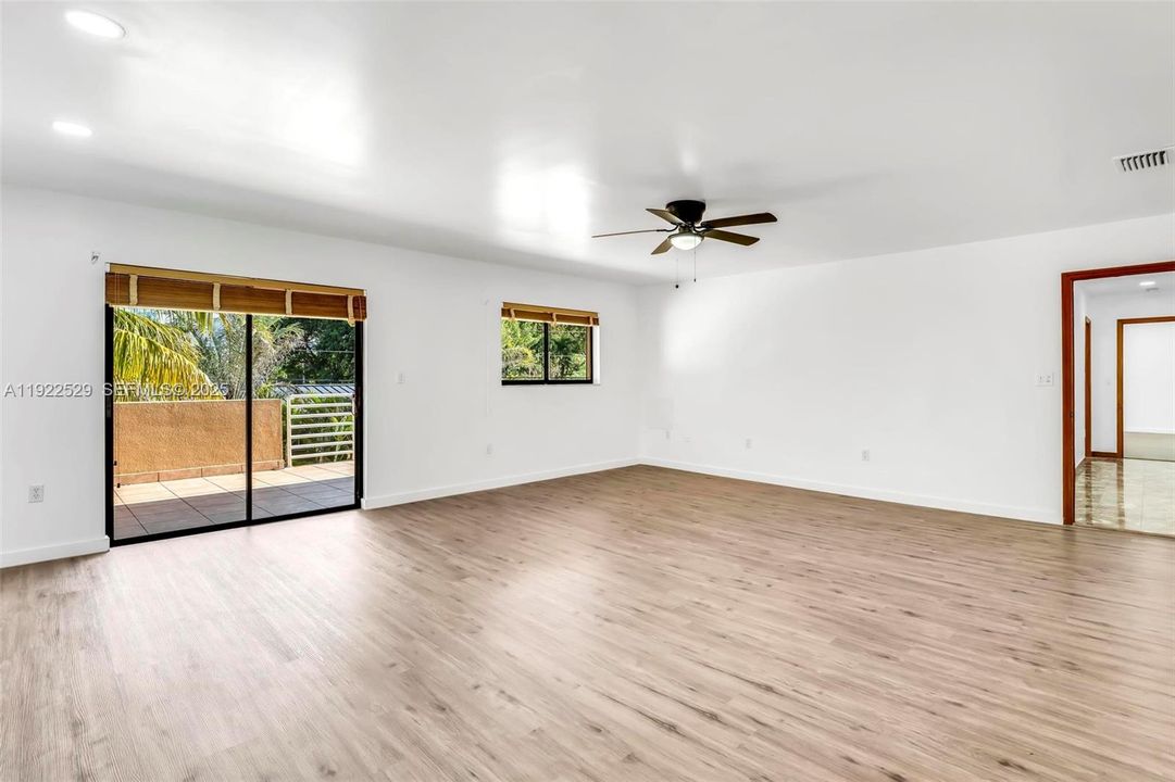 For Sale: $2,900,000 (4 beds, 5 baths, 3875 Square Feet)