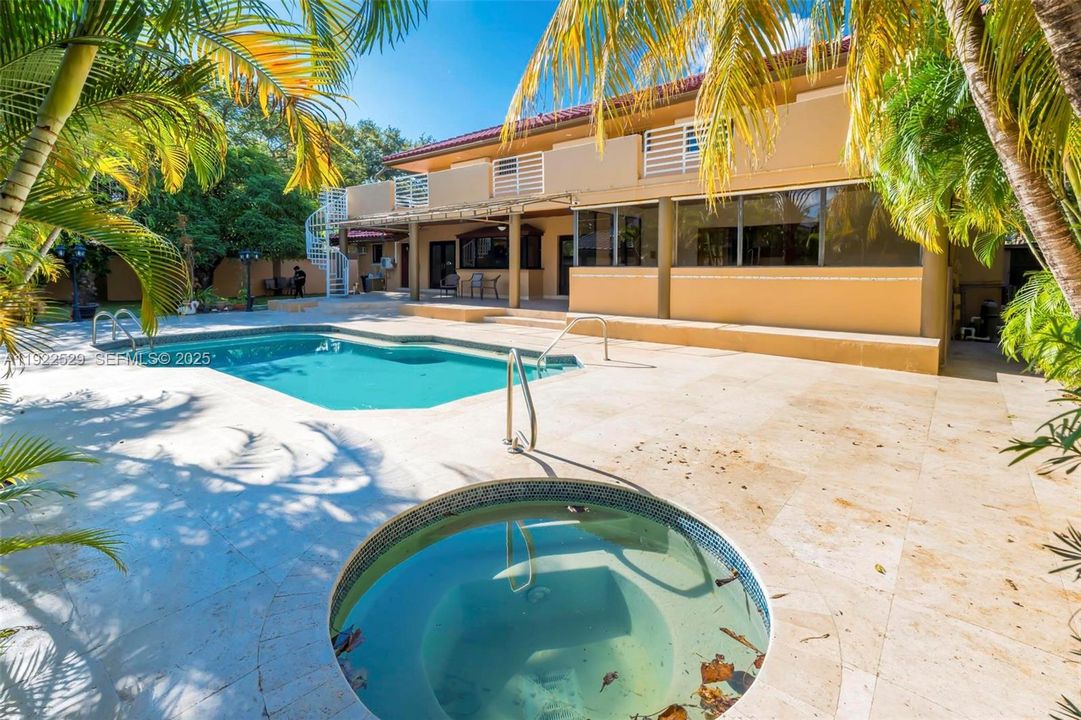 For Sale: $2,900,000 (4 beds, 5 baths, 3875 Square Feet)