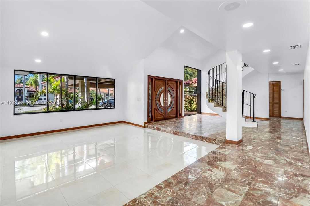 For Sale: $2,900,000 (4 beds, 5 baths, 3875 Square Feet)