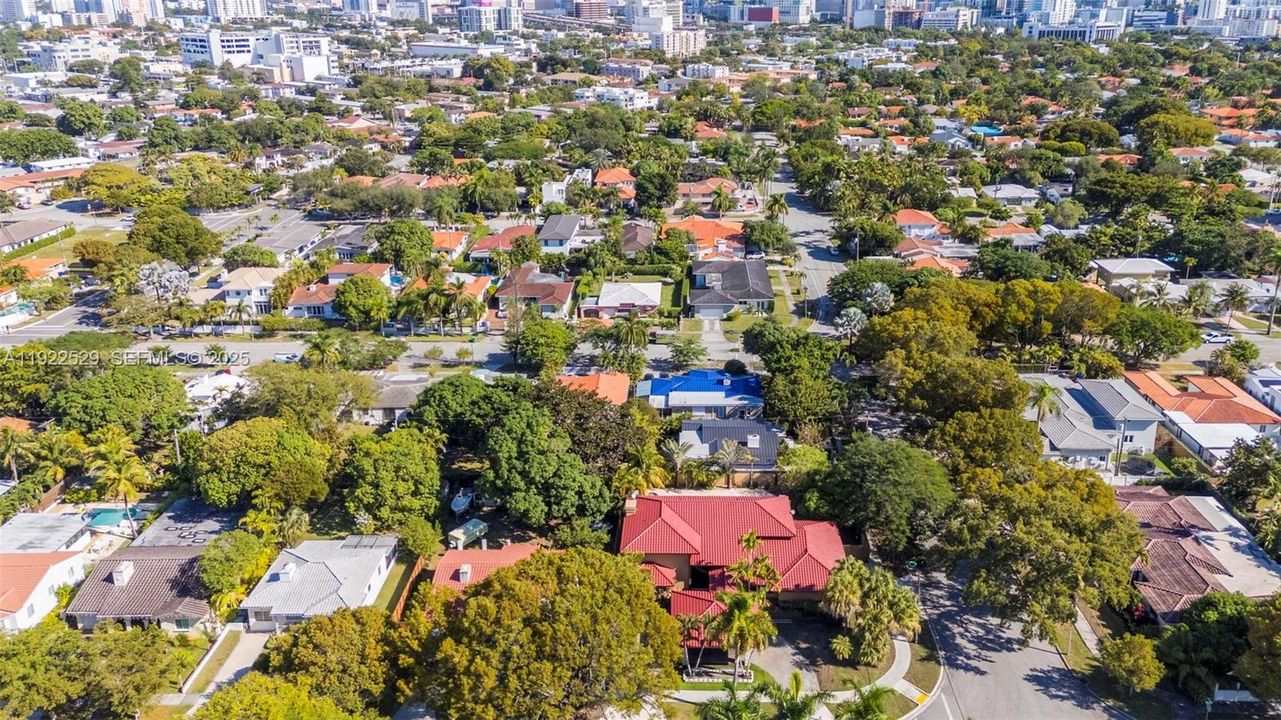 For Sale: $2,900,000 (4 beds, 5 baths, 3875 Square Feet)