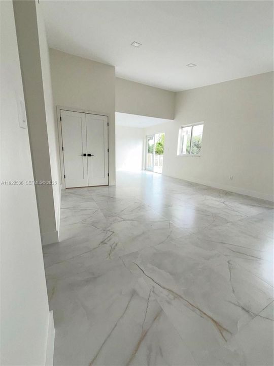 For Sale: $865,000 (4 beds, 2 baths, 2885 Square Feet)