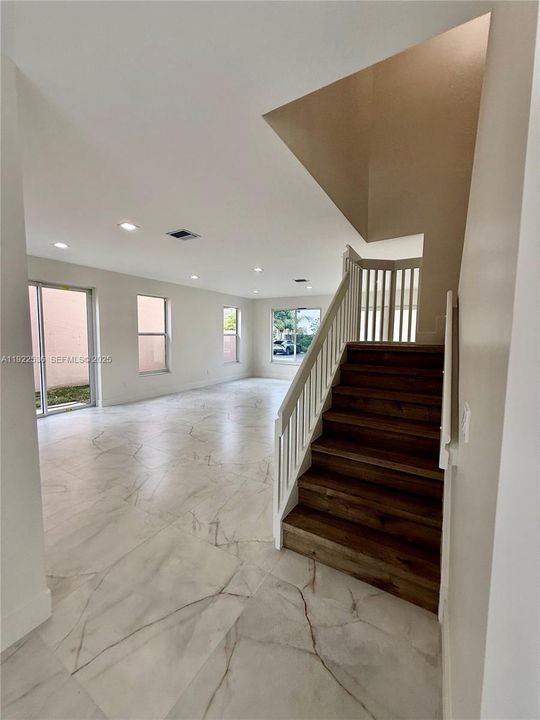 For Sale: $865,000 (4 beds, 2 baths, 2885 Square Feet)