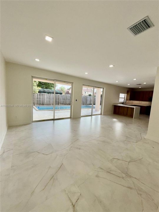 For Sale: $865,000 (4 beds, 2 baths, 2885 Square Feet)