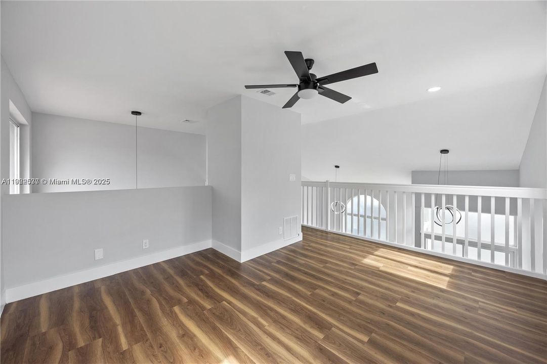 For Rent: $4,650 (3 beds, 2 baths, 1764 Square Feet)