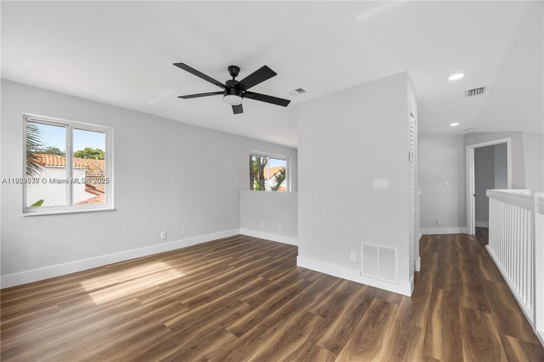 For Rent: $4,650 (3 beds, 2 baths, 1764 Square Feet)