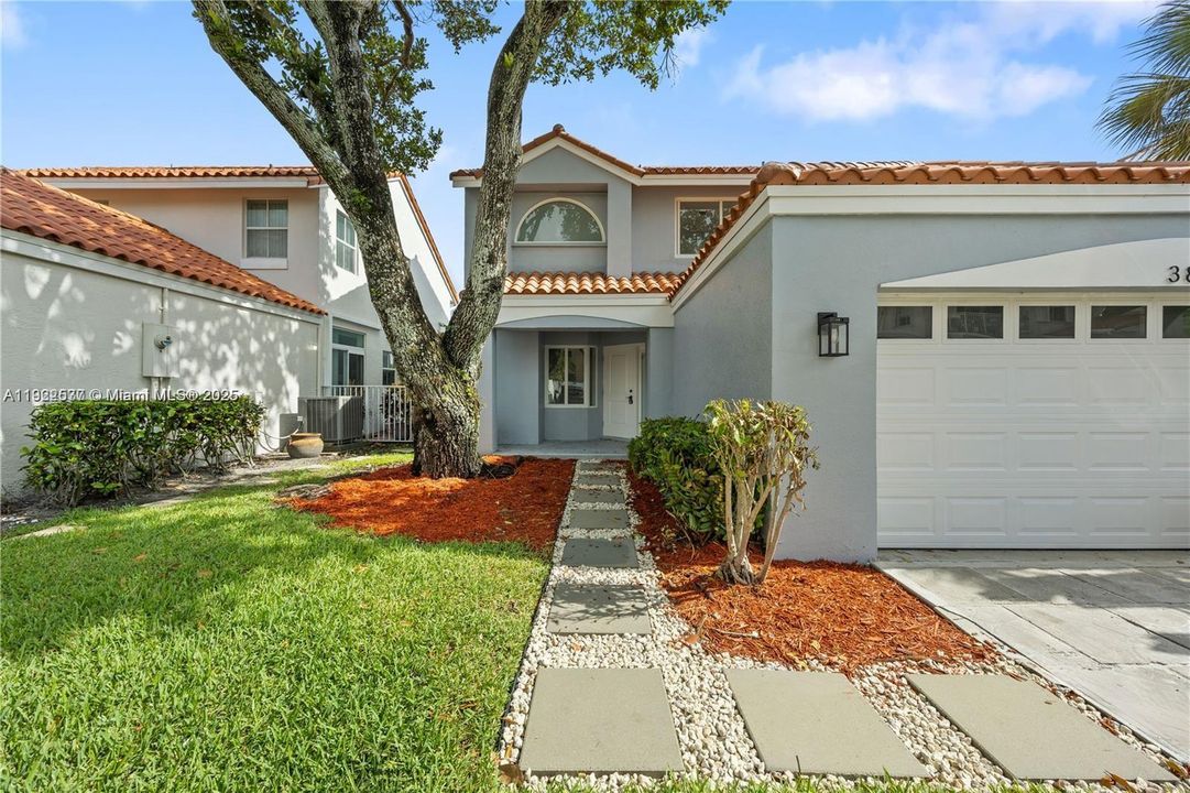 For Rent: $4,650 (3 beds, 2 baths, 1764 Square Feet)