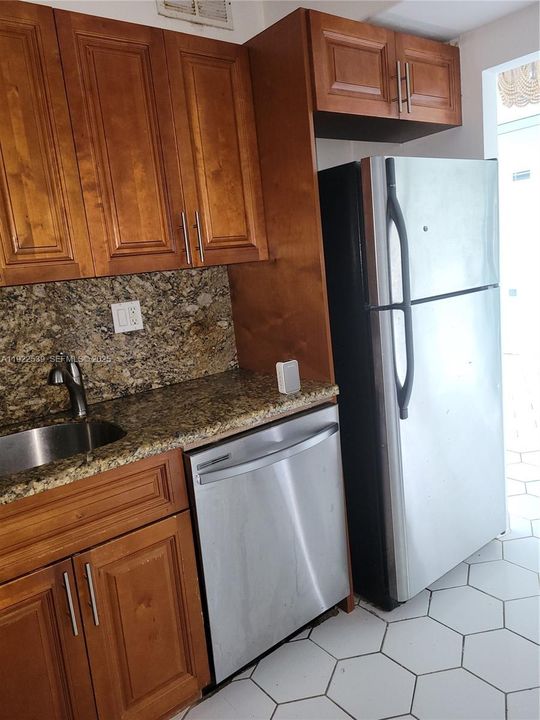 En Venta: $229,000 (1 camas, 1 baños, 762 Pies cuadrados)