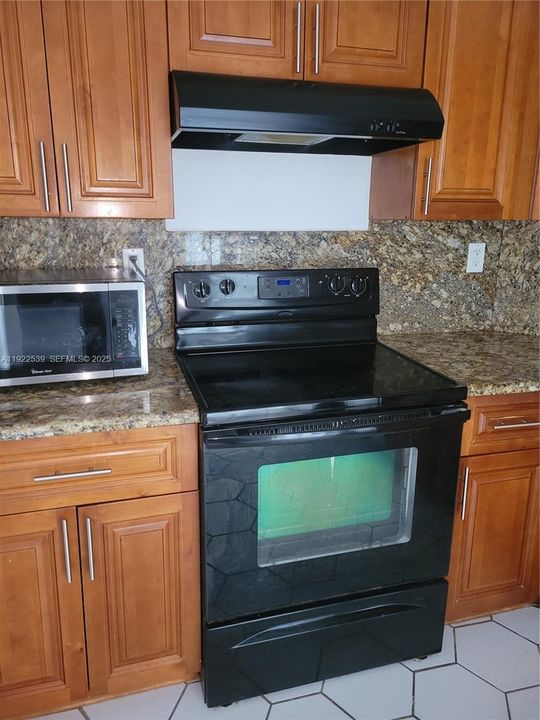 En Venta: $229,000 (1 camas, 1 baños, 762 Pies cuadrados)