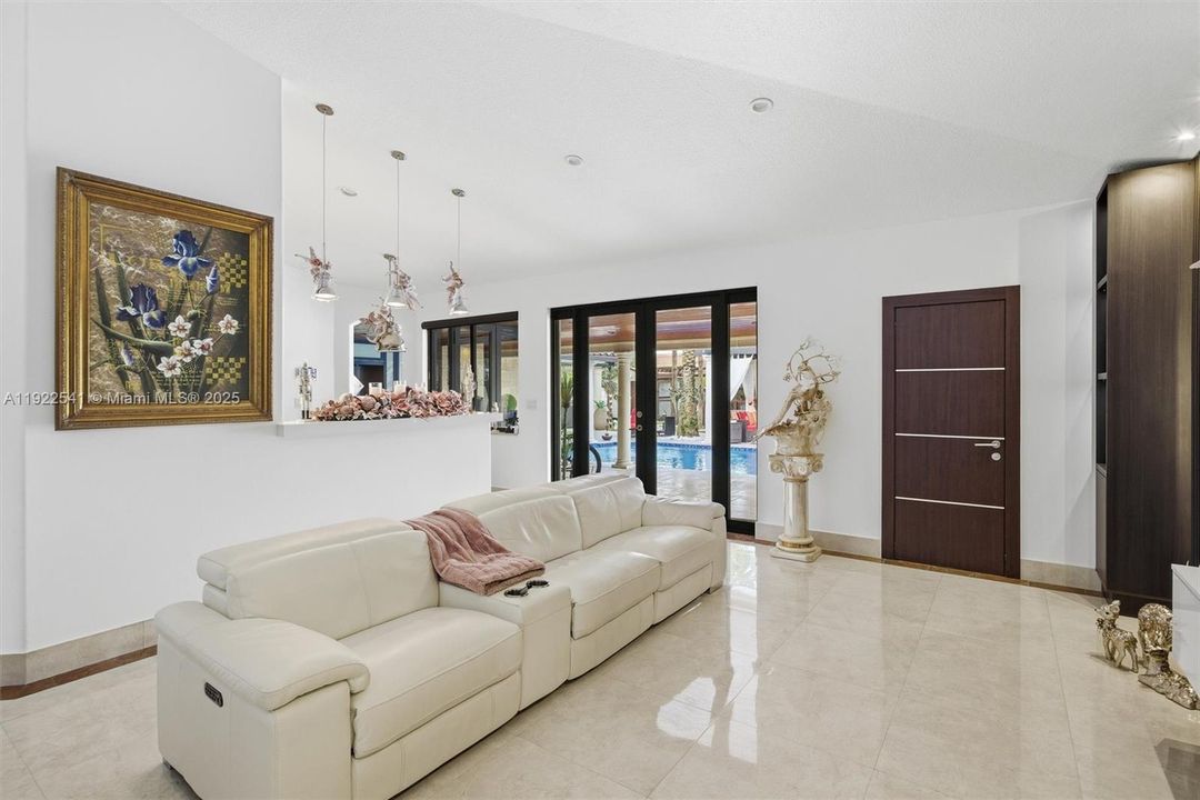 For Sale: $1,699,900 (4 beds, 2 baths, 2482 Square Feet)