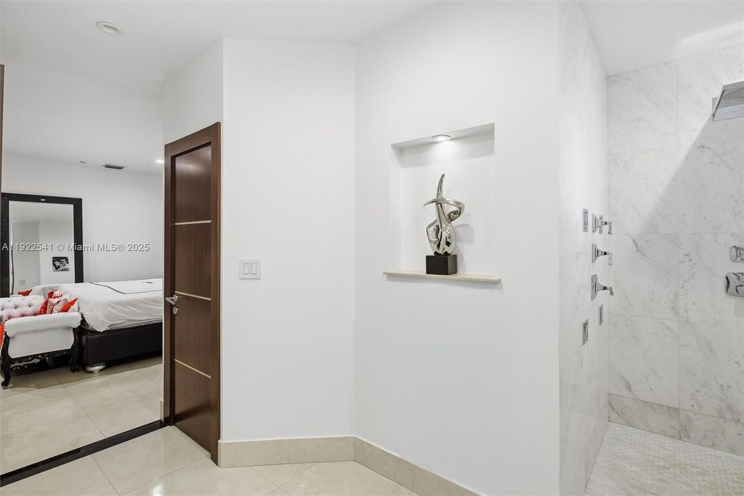 For Sale: $1,699,900 (4 beds, 2 baths, 2482 Square Feet)