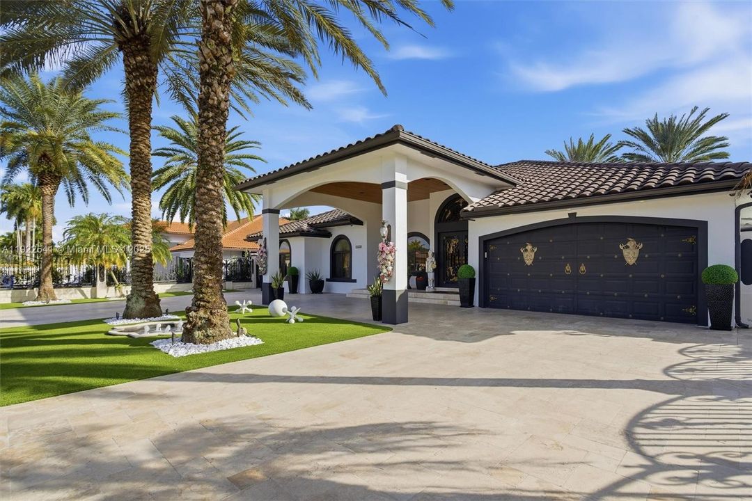 For Sale: $1,699,900 (4 beds, 2 baths, 2482 Square Feet)