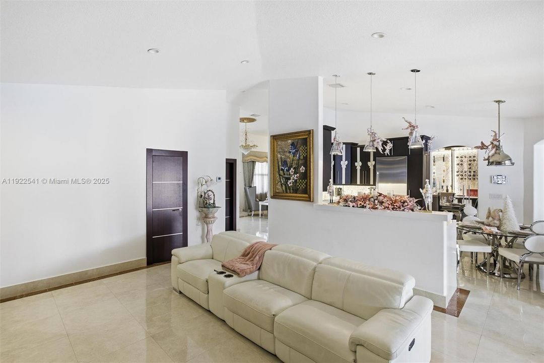 For Sale: $1,699,900 (4 beds, 2 baths, 2482 Square Feet)