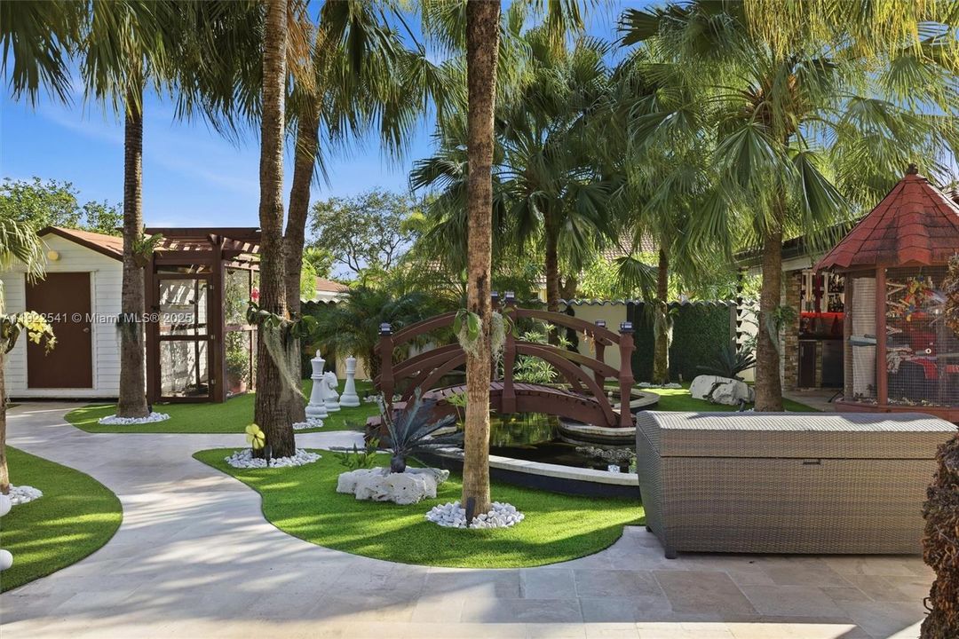 For Sale: $1,699,900 (4 beds, 2 baths, 2482 Square Feet)