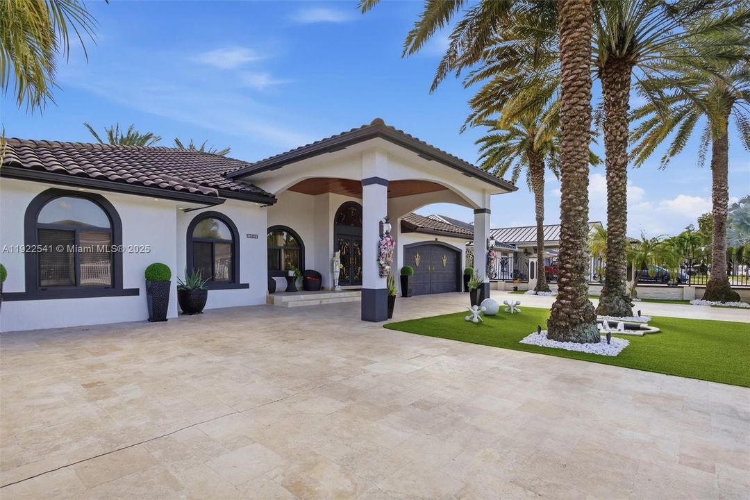 For Sale: $1,699,900 (4 beds, 2 baths, 2482 Square Feet)