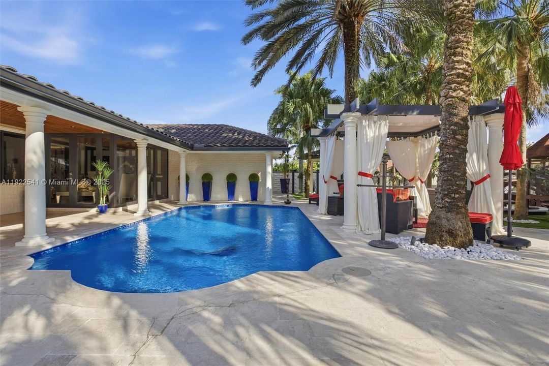 For Sale: $1,699,900 (4 beds, 2 baths, 2482 Square Feet)