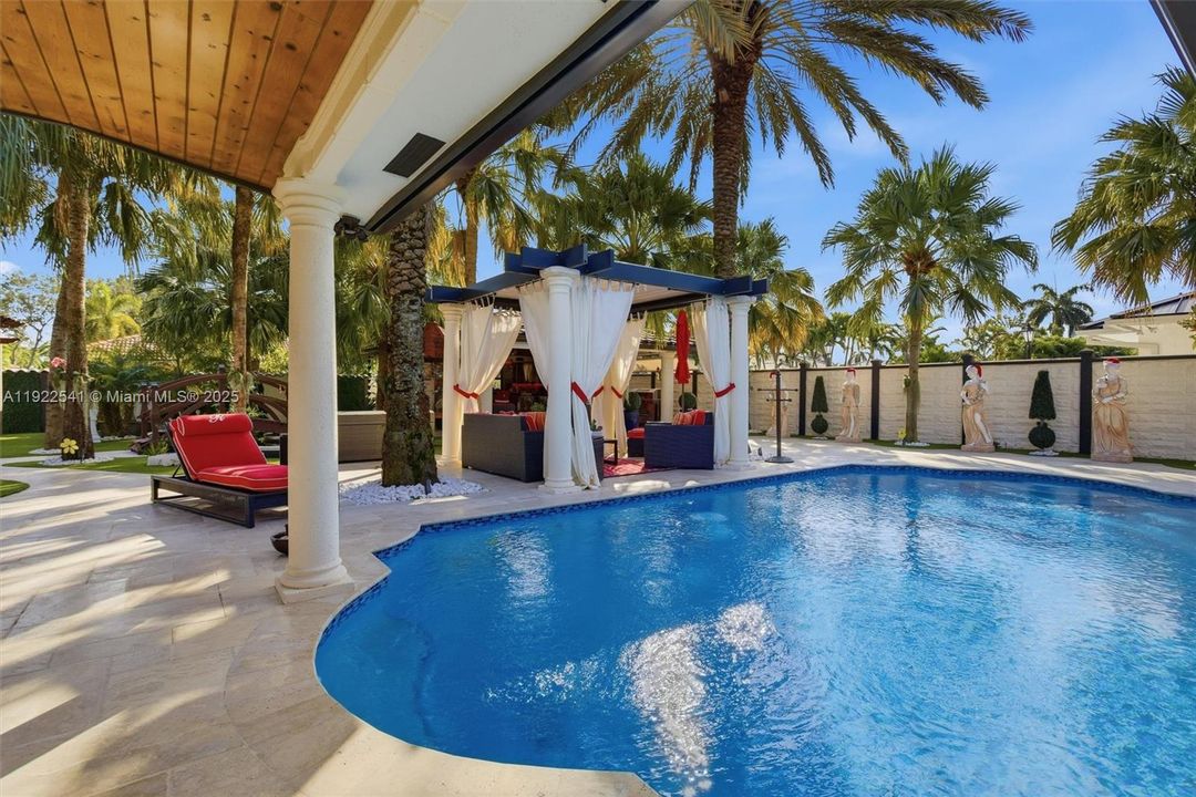 For Sale: $1,699,900 (4 beds, 2 baths, 2482 Square Feet)