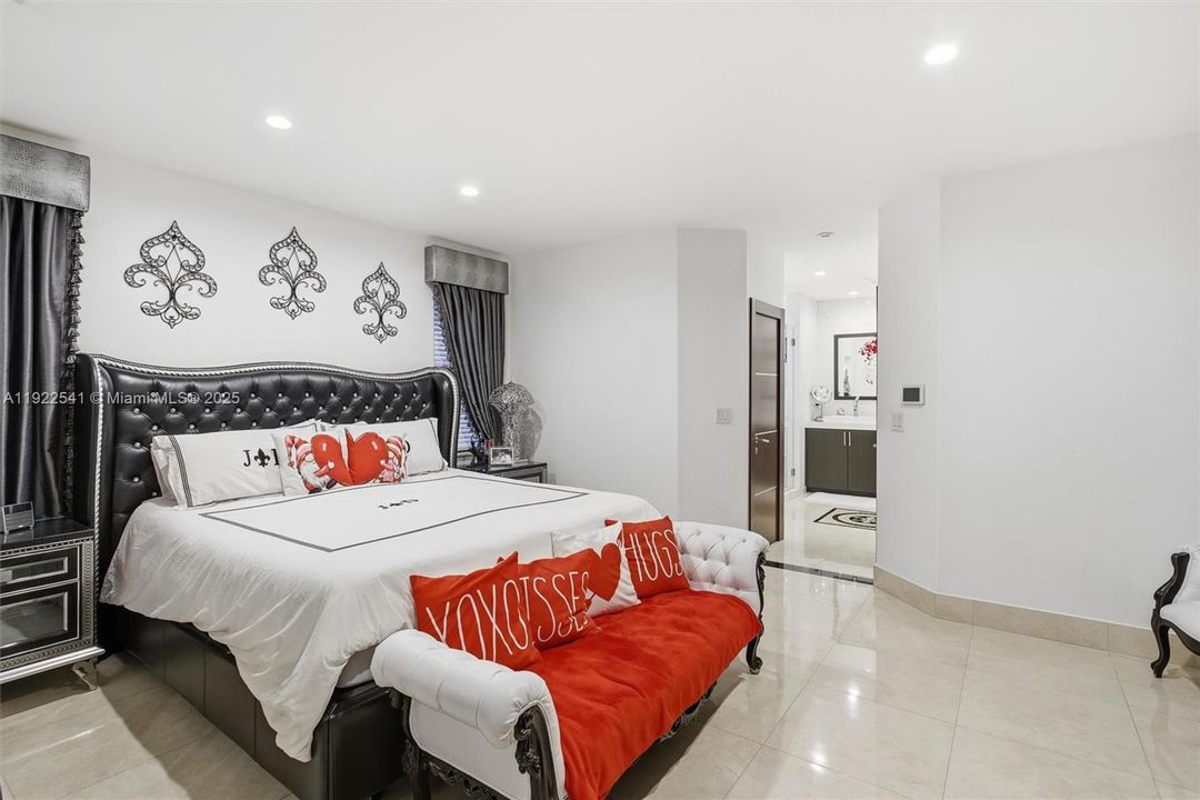 For Sale: $1,699,900 (4 beds, 2 baths, 2482 Square Feet)