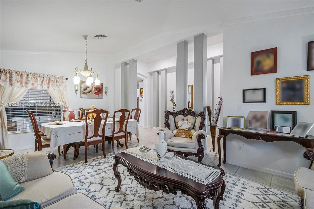 En Venta: $380,000 (3 camas, 2 baños, 1832 Pies cuadrados)