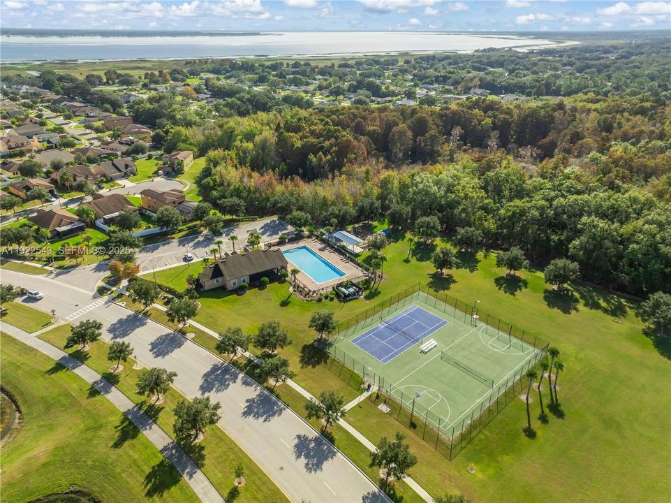 En Venta: $380,000 (3 camas, 2 baños, 1832 Pies cuadrados)