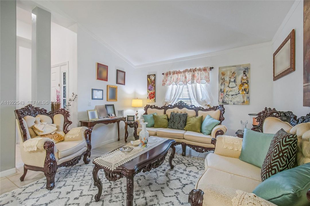 En Venta: $380,000 (3 camas, 2 baños, 1832 Pies cuadrados)