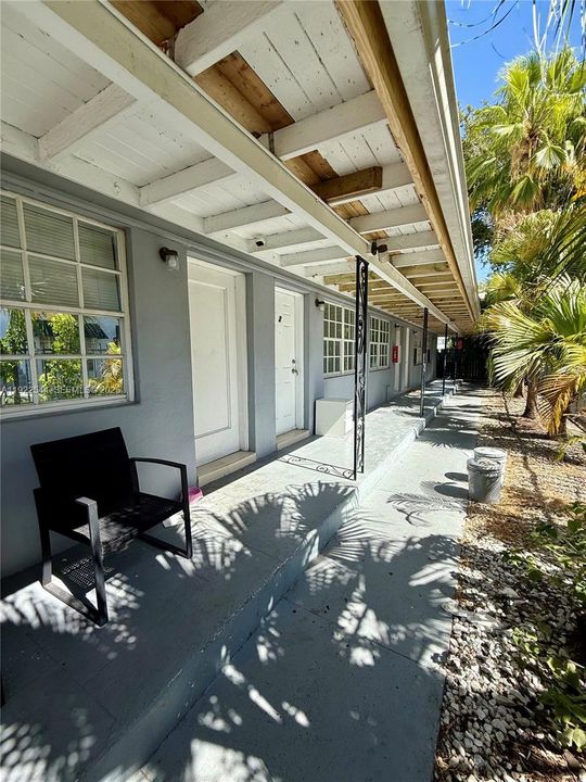 For Rent: $1,400 (0 beds, 1 baths, 450 Square Feet)