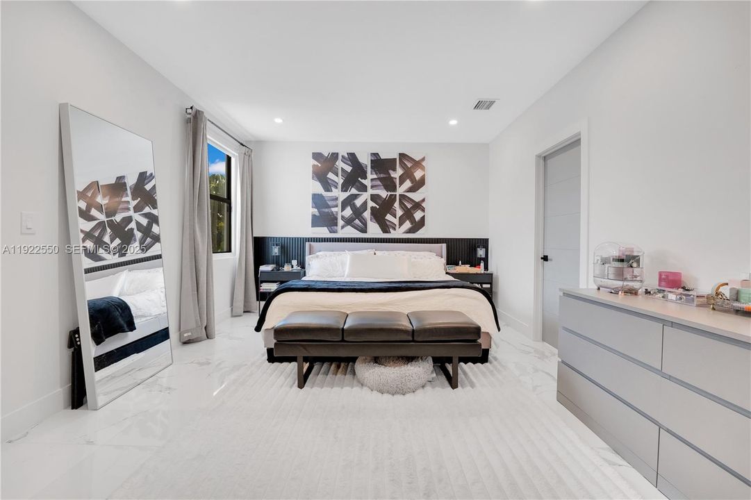 For Sale: $1,450,000 (4 beds, 4 baths, 2594 Square Feet)