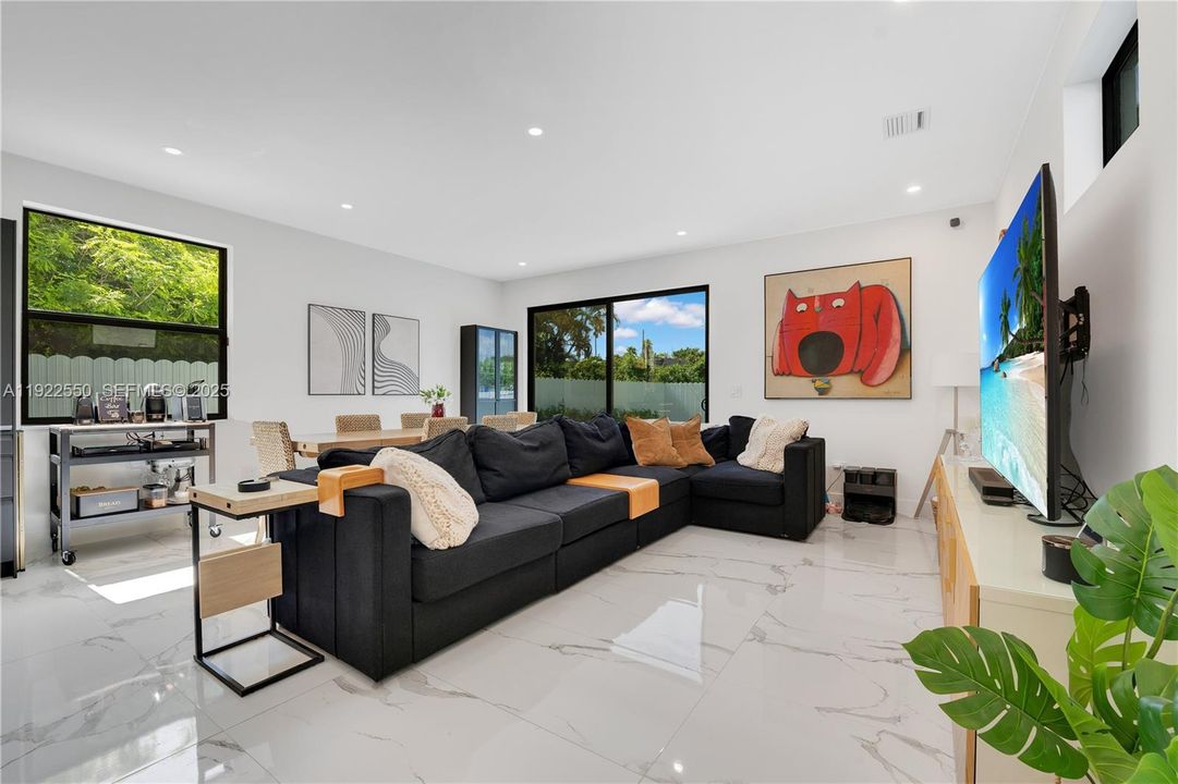 For Sale: $1,450,000 (4 beds, 4 baths, 2594 Square Feet)