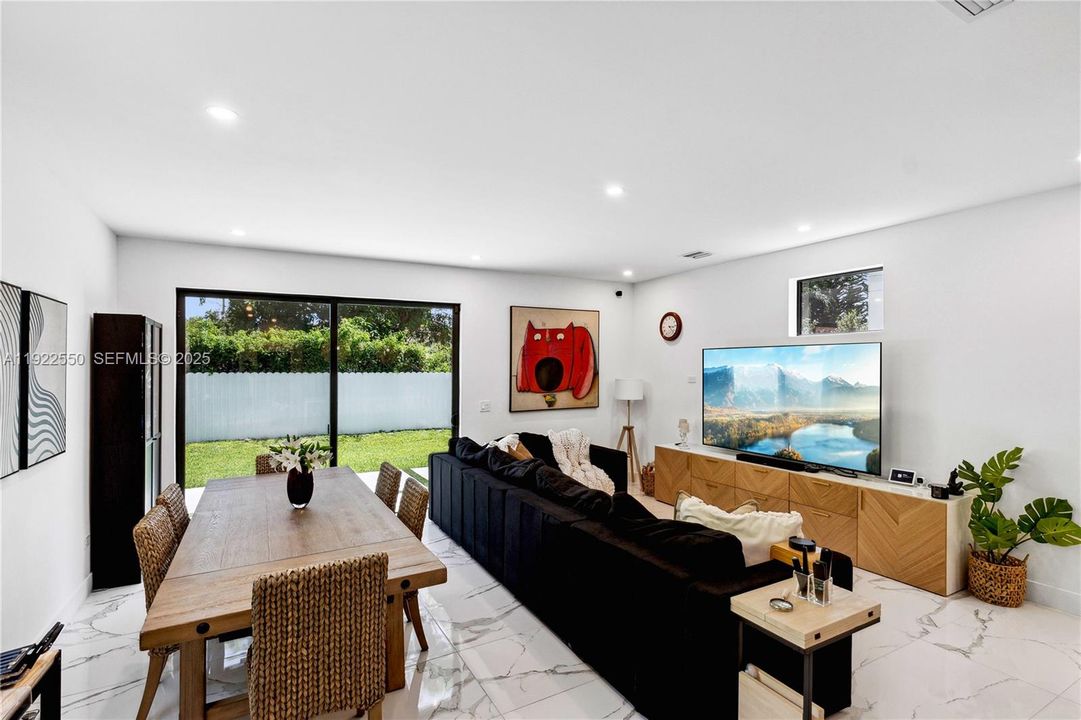 For Sale: $1,450,000 (4 beds, 4 baths, 2594 Square Feet)