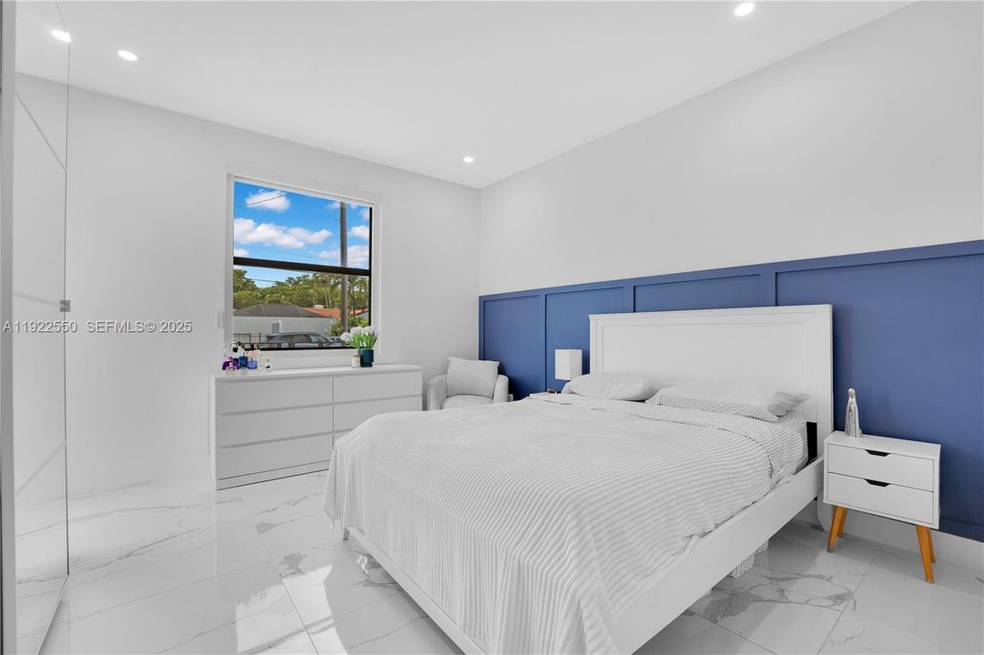 For Sale: $1,450,000 (4 beds, 4 baths, 2594 Square Feet)