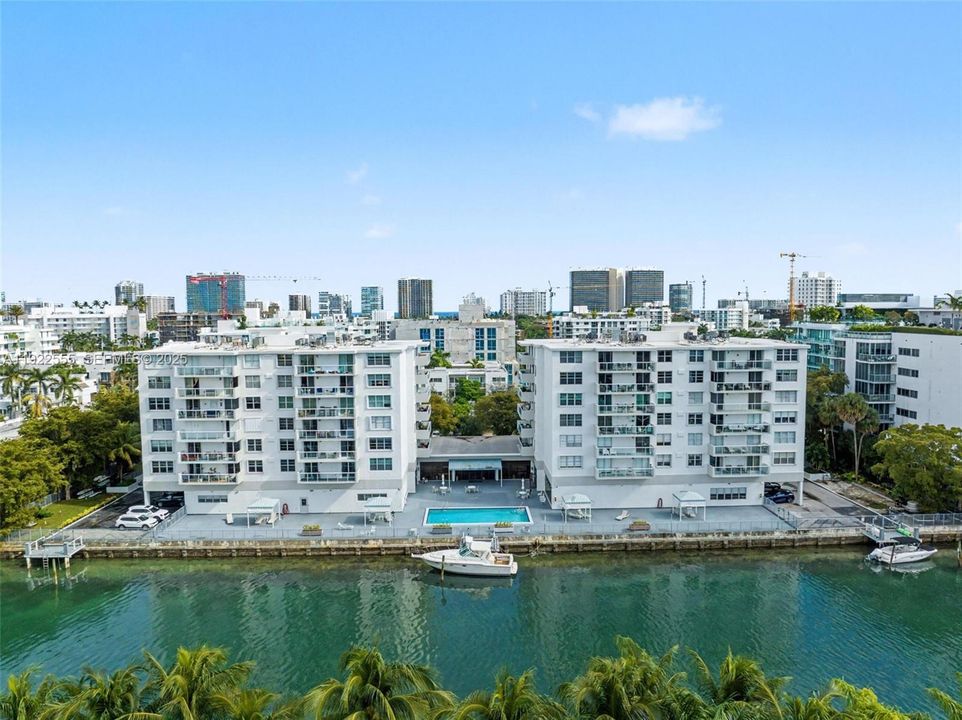 待售: $660,000 (2 贝兹, 2 浴室, 1484 平方英尺)