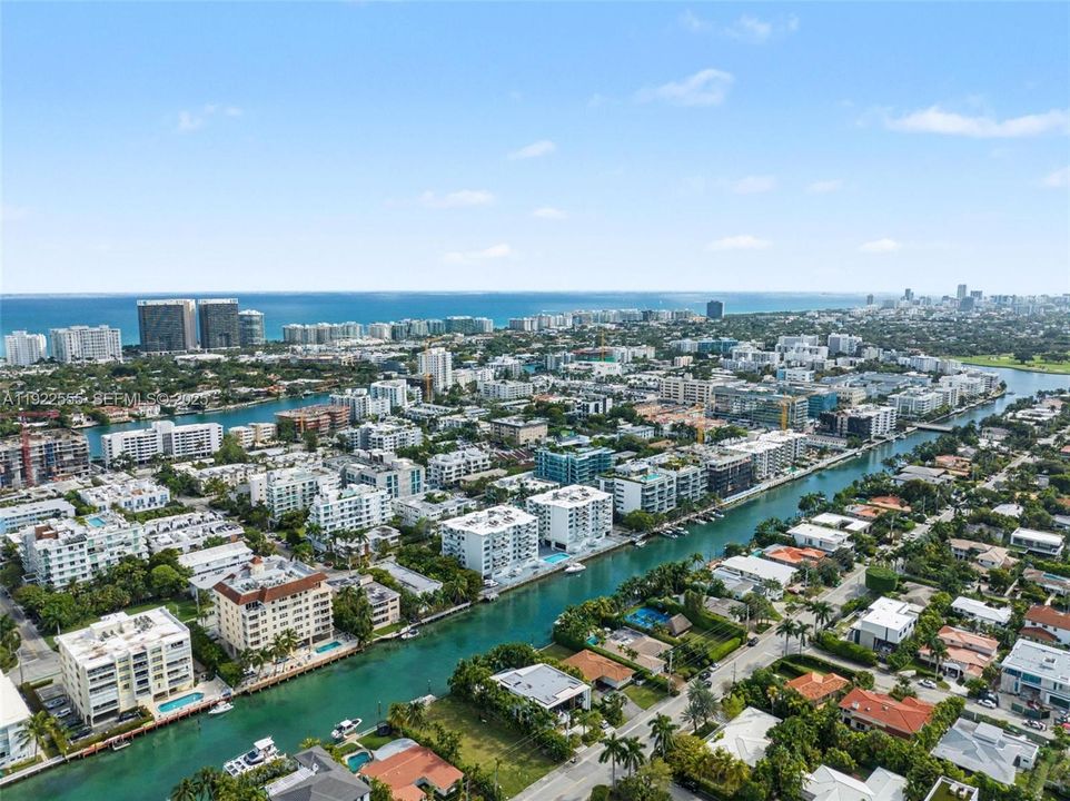 待售: $660,000 (2 贝兹, 2 浴室, 1484 平方英尺)