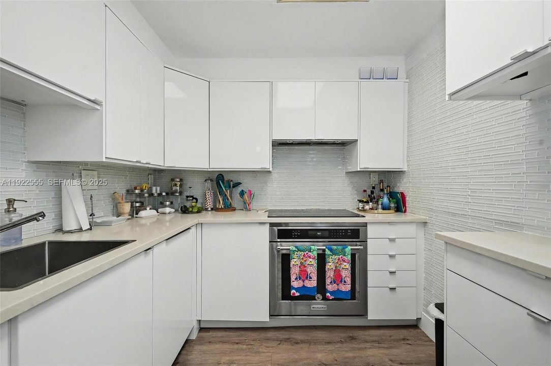 待售: $660,000 (2 贝兹, 2 浴室, 1484 平方英尺)