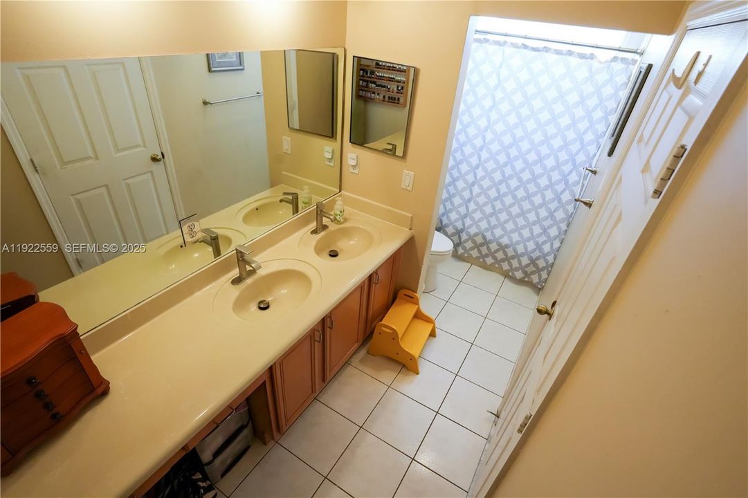 待售: $599,000 (3 贝兹, 2 浴室, 1650 平方英尺)