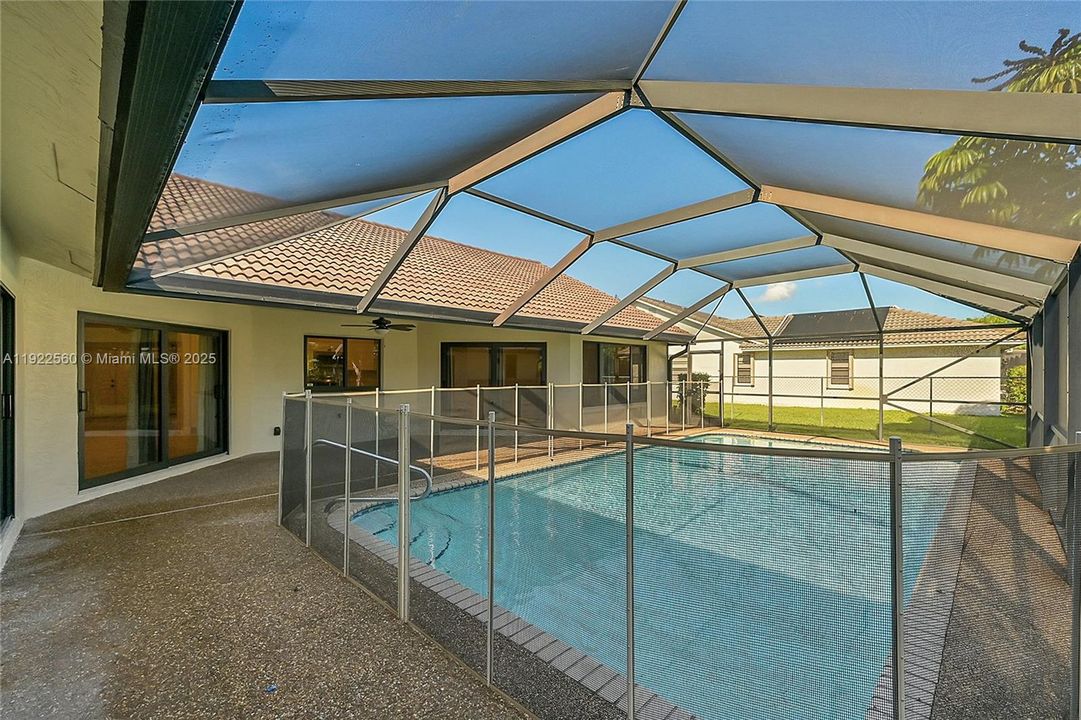 En Renta: $5,795 (5 camas, 3 baños, 2834 Pies cuadrados)