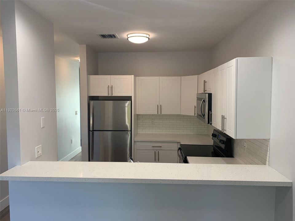 For Rent: $2,800 (3 beds, 2 baths, 1350 Square Feet)