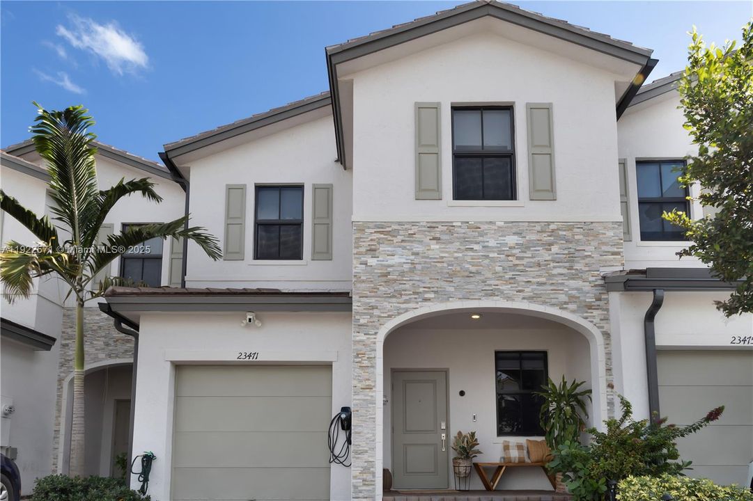 For Sale: $500,000 (3 beds, 2 baths, 1695 Square Feet)