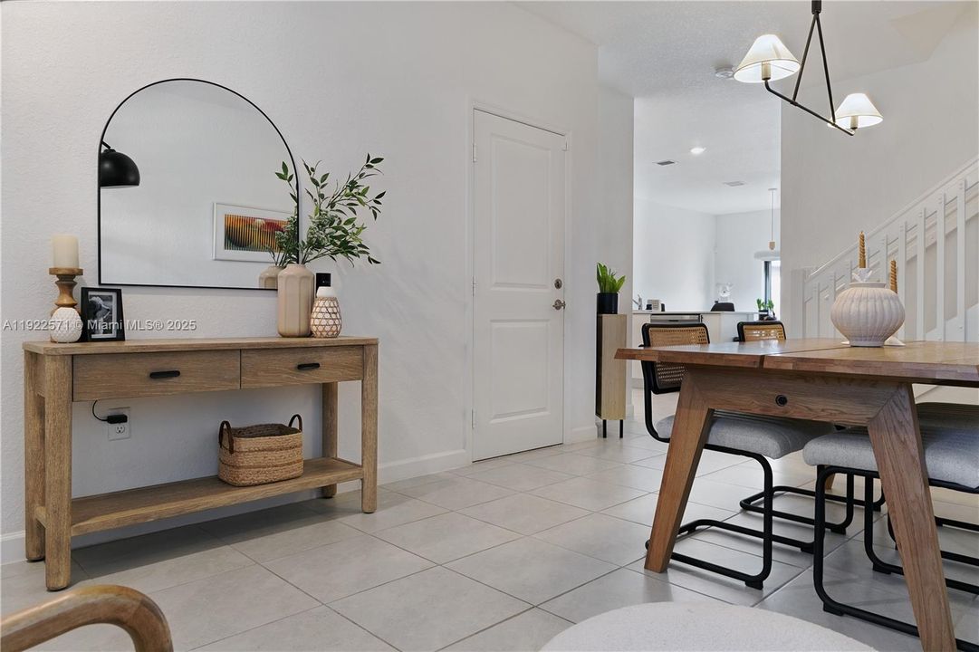 For Sale: $500,000 (3 beds, 2 baths, 1695 Square Feet)