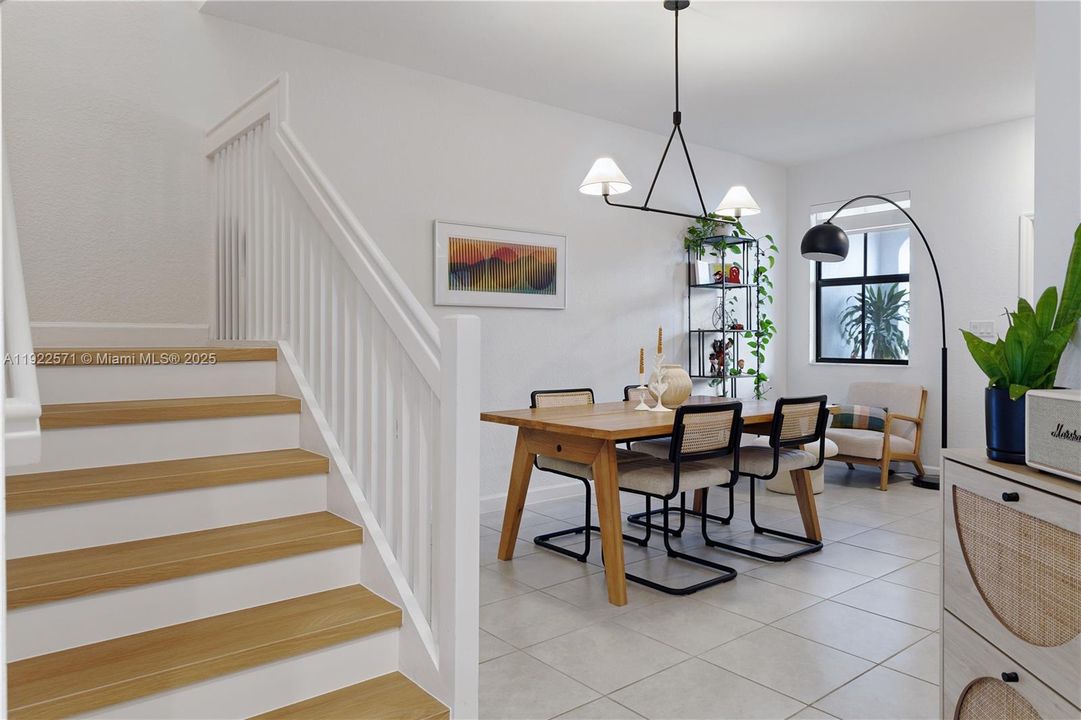 For Sale: $500,000 (3 beds, 2 baths, 1695 Square Feet)