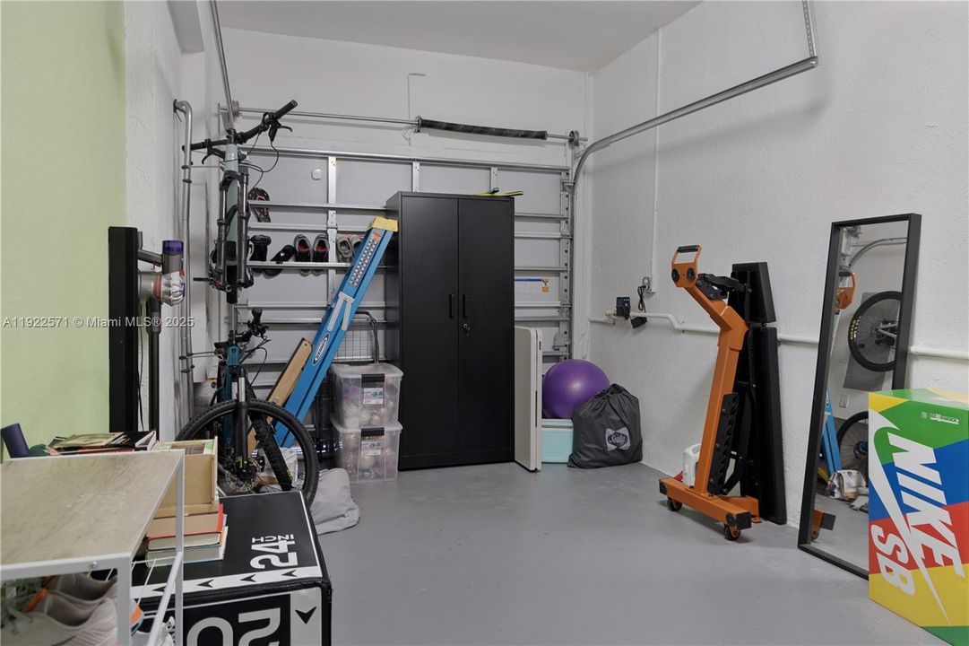 For Sale: $500,000 (3 beds, 2 baths, 1695 Square Feet)