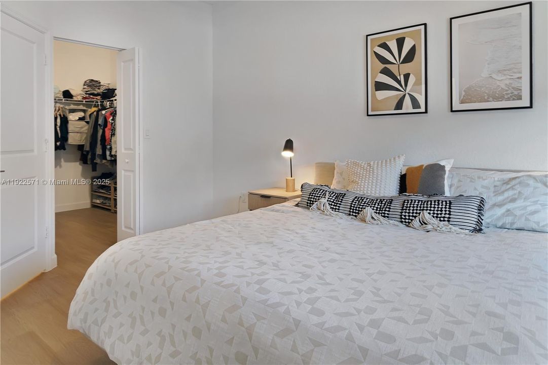 For Sale: $500,000 (3 beds, 2 baths, 1695 Square Feet)