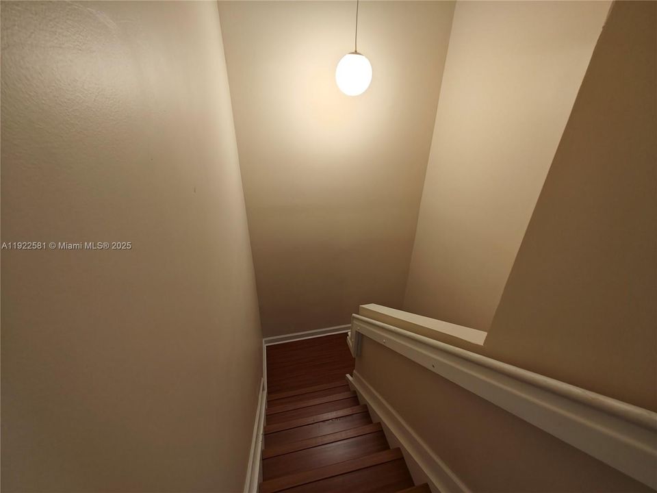 出租: $2,500 (3 贝兹, 2 浴室, 1672 平方英尺)