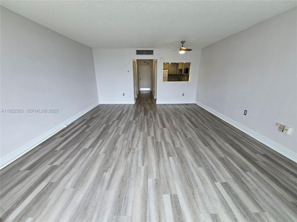 For Rent: $1,500 (0 beds, 1 baths, 576 Square Feet)