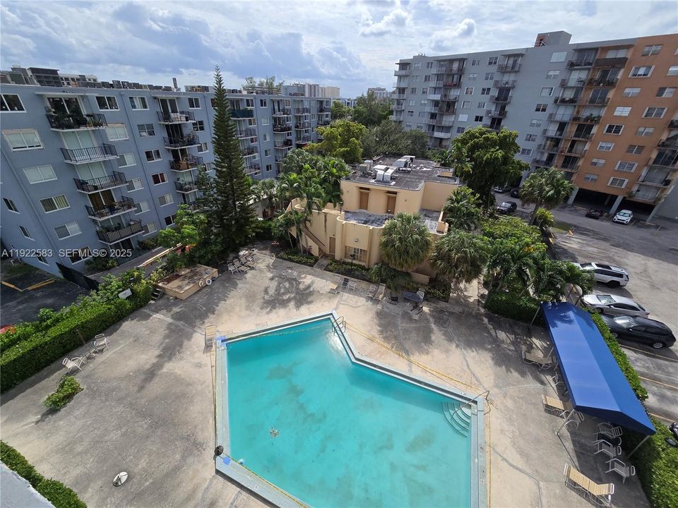 For Rent: $1,500 (0 beds, 1 baths, 576 Square Feet)