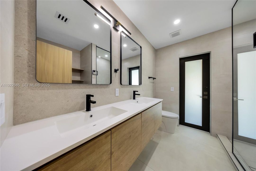 For Sale: $1,595,000 (4 beds, 3 baths, 2466 Square Feet)